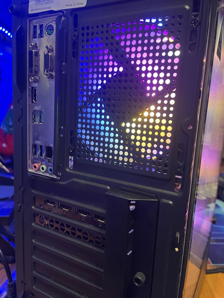 Геймърски компютър Ryzen 5 5600X/ 16GB 3200MHz/ RX 5700XT/ 1TB SSD