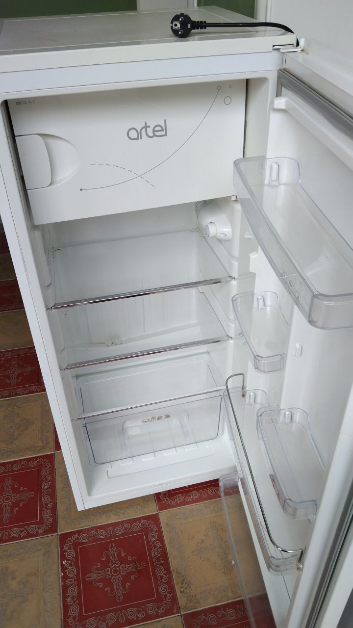 Artel холодилник