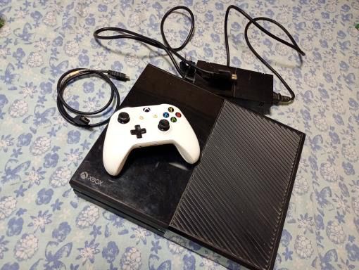 Xbox One + 9 jocuri