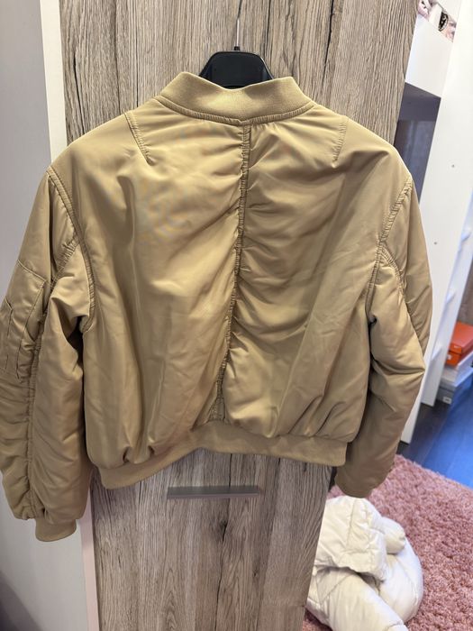 Два броя якета на марката Zara