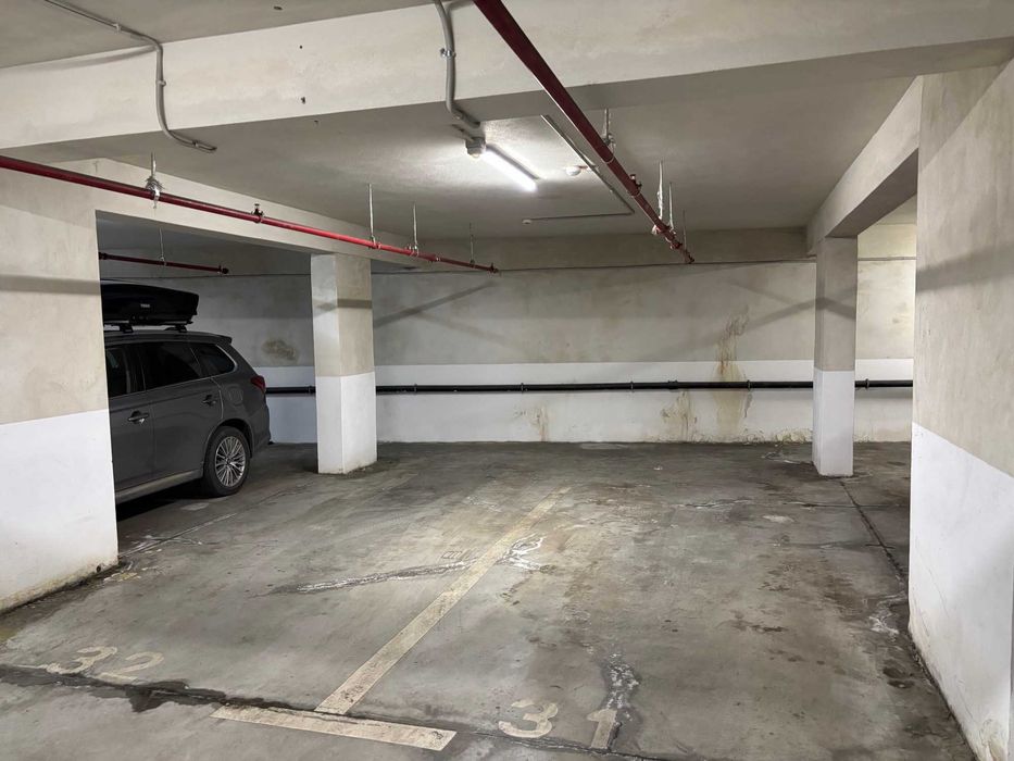 Inchiriez 2 locuri de parcare subterane Roka Residence