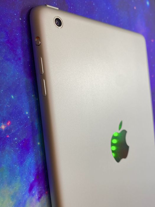 Tabletă iPad A1432  *ȚIPLĂ* ! Wi-fi