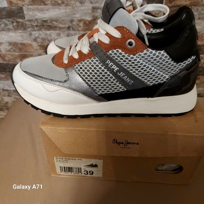 Дамски спортни обувки Pepe Jeans 38,5номер.