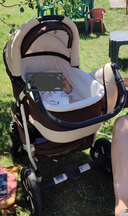 Căruț bebeluș, premergător, lot haine fetiță și nou născut