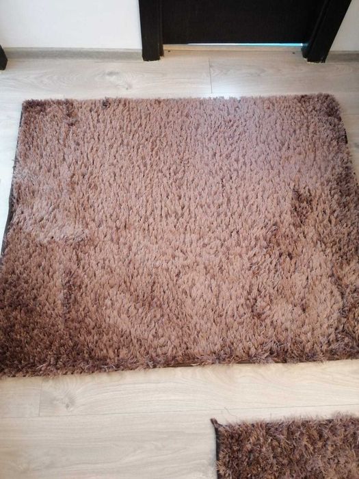 Set covoare hol cel mare are lungimea de 350/100cm,iar cel mic 120/100