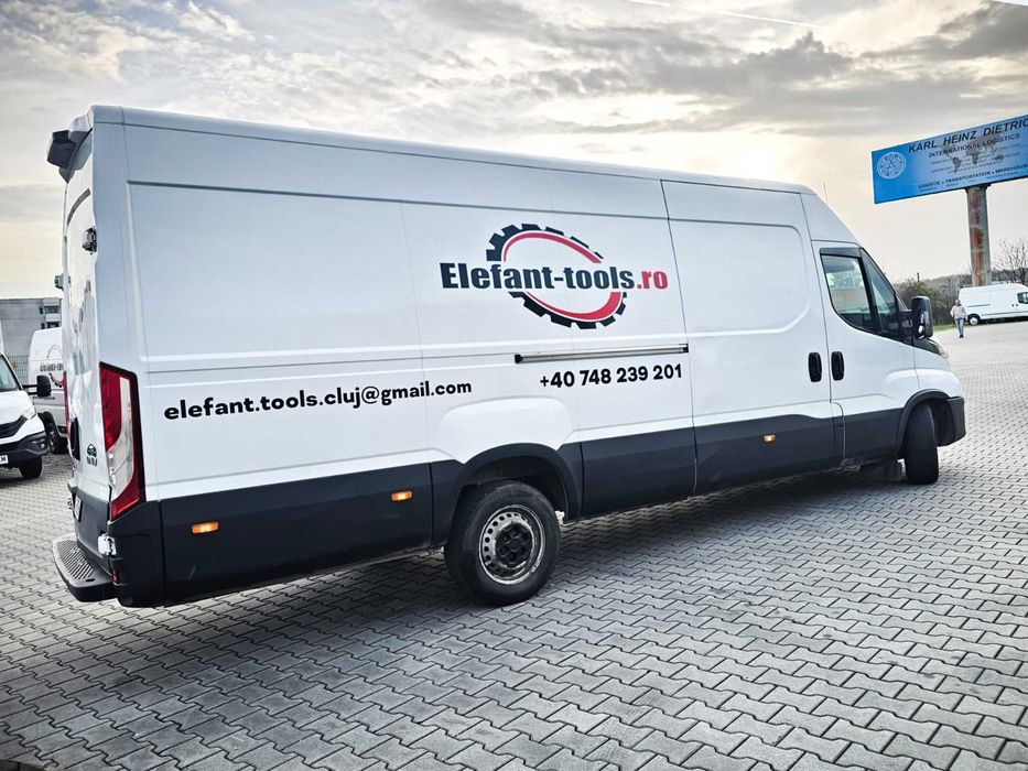 Masina Iveco Daily – Van