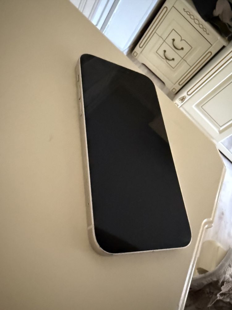 Iphone 12 в хорошем состоянии