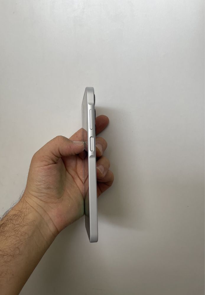 Samsung A16 5G.