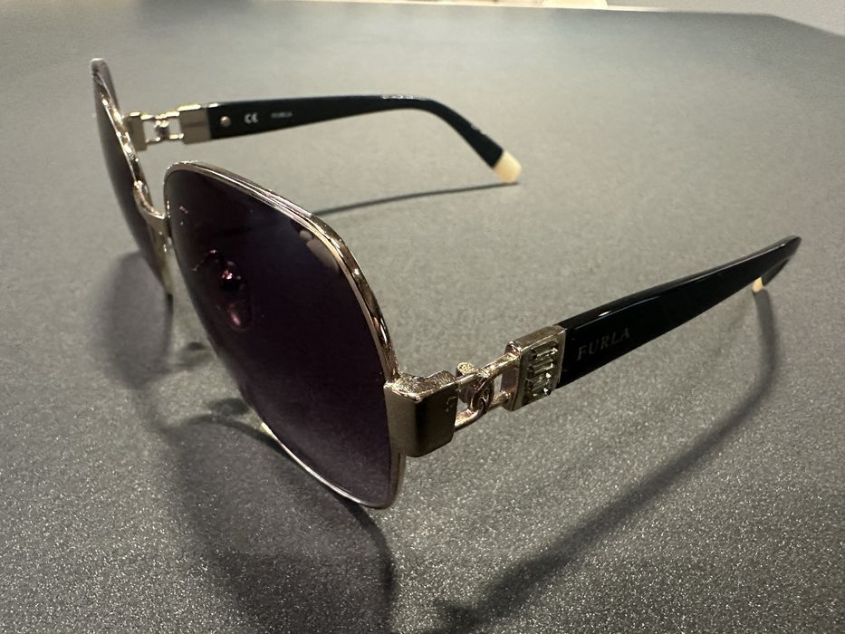 Оригинални слънчеви очила Furla