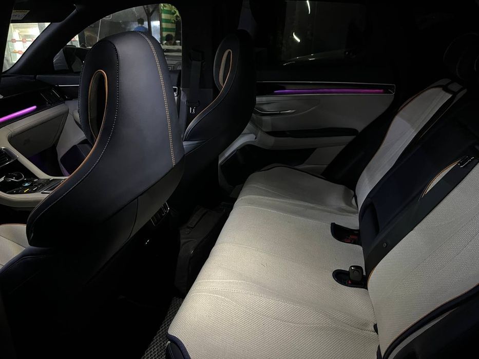 BYD Song Plus ADM - i 2-pozitsiya Gibrid