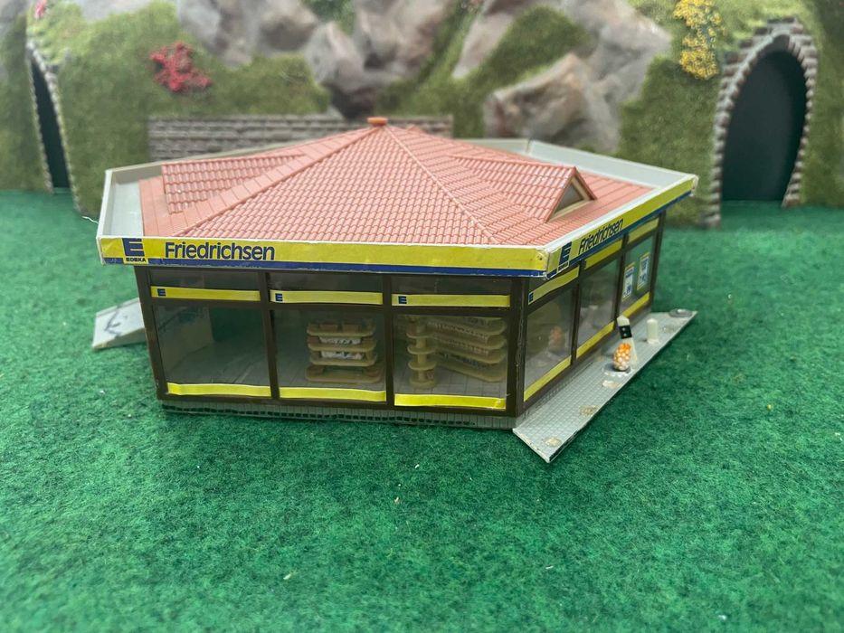 Сгради къщи за макет на влак диорама пост H0 1:87 ЖП моделизъм