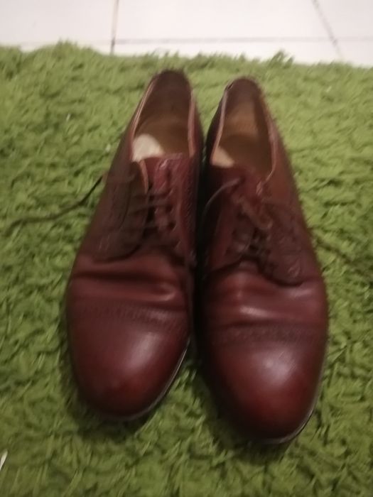 Vând pantofi barbatesti