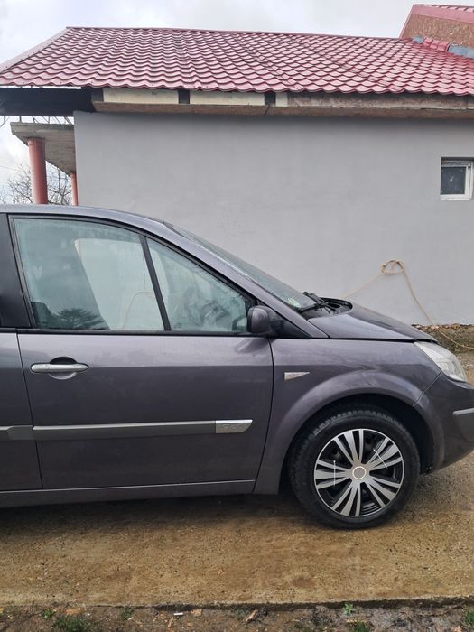 Vând  Renault  Scenic motor 1.9 dci