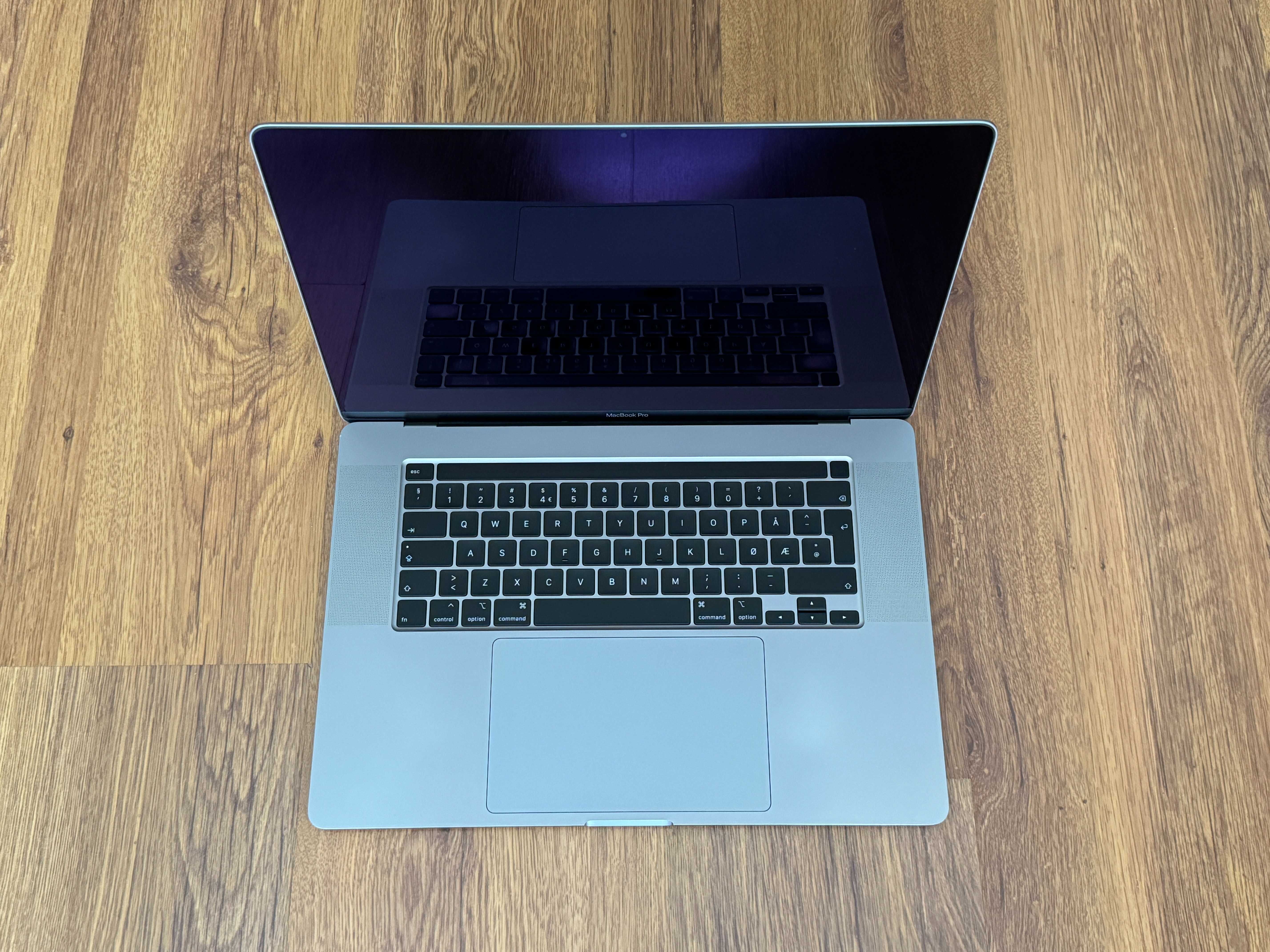 Core i9 Apple MacBook Pro 16 2019 32GB RAM/1TB SSD/Radeon Pro 5500M