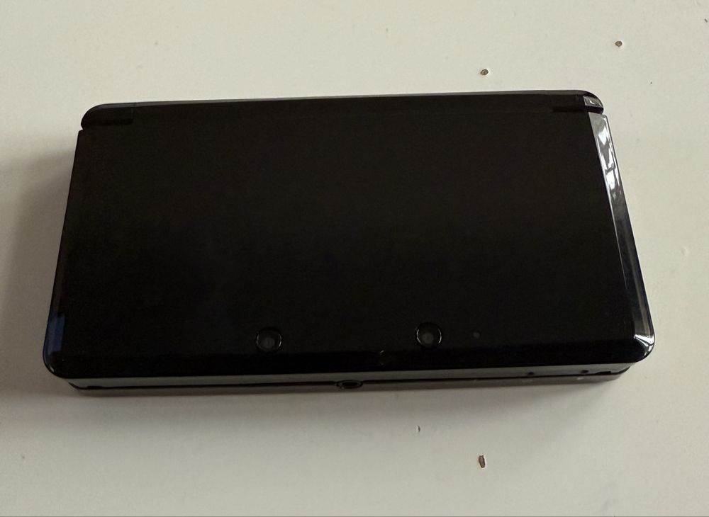 Конзола Nintendo 3DS (Нинтендо 3DS) с много игри