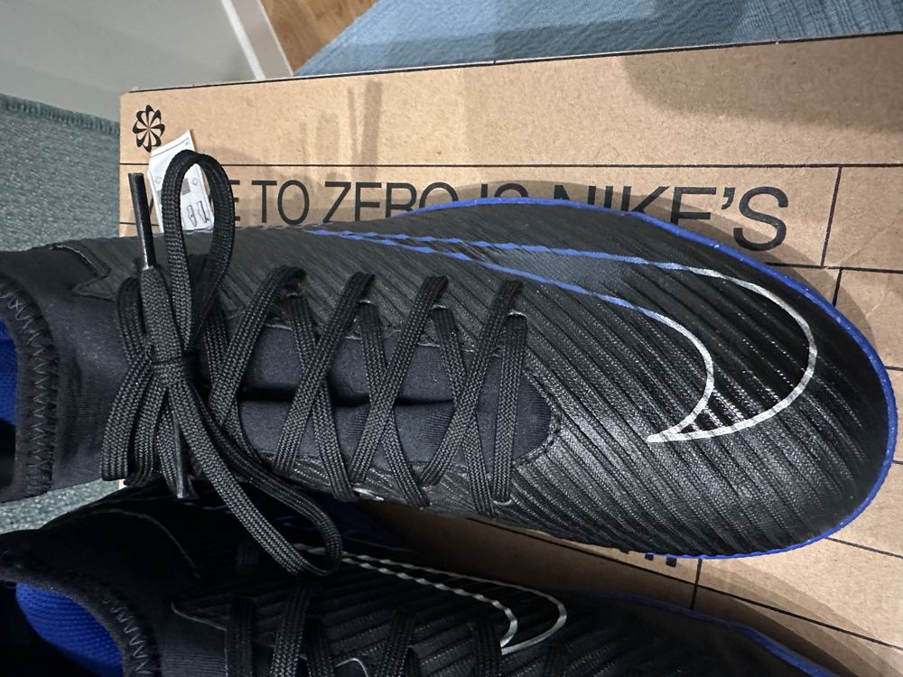 Футболни стоножки Nike Mercurial