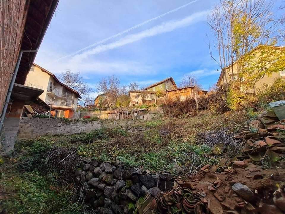 Продава се Къща в с. Кладница, Област Перник - 300 кв.м за 500 €/кв.м - Снимка #2