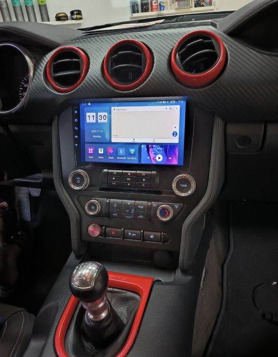 Navigatie android Ford Mustang Waze YouTub