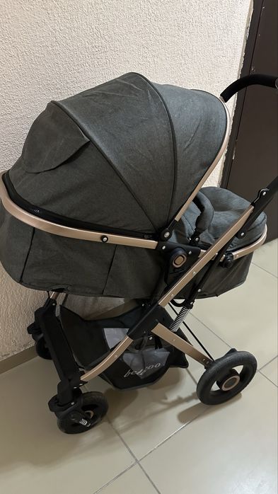 Коляска для новорожденных и детей