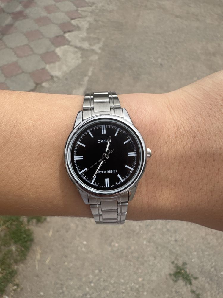 Casio часы (женские) LTP - V005D-1A оригинальные.