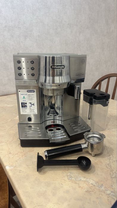 Продам кофемашину Delonghi