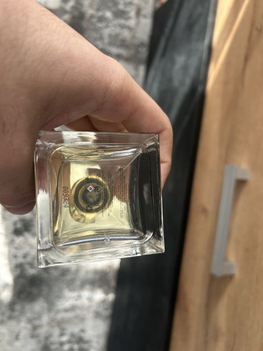 Продавам част от колекцията си парфюми