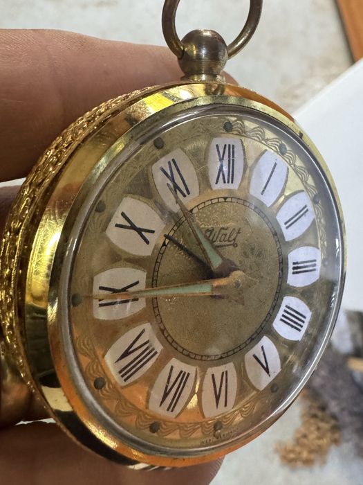 Ceas mecanic impecabil functional