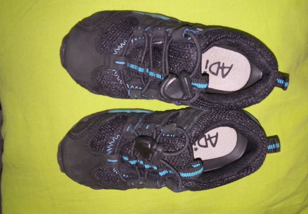 Детски маратонки ест. кожа ADI-н. 25