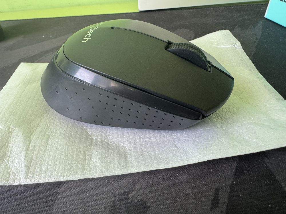Безжична мишка M330 Silent Plus