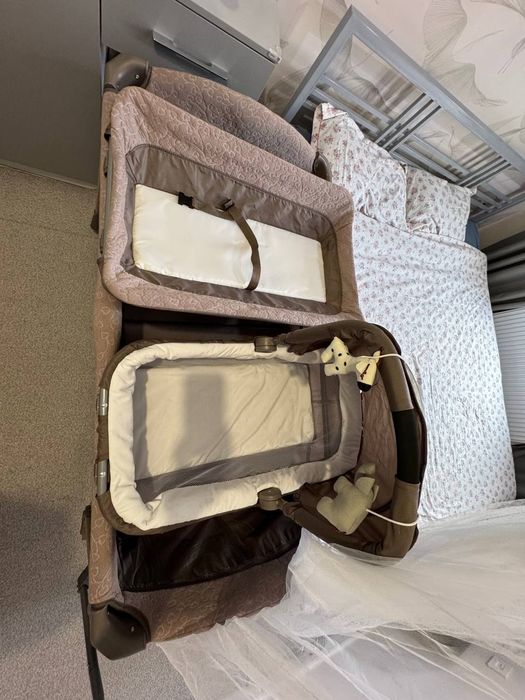 Кроват манеж продаётся сотилади