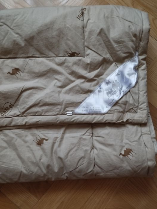 Продам одеяла верблюжьи 2 шт.