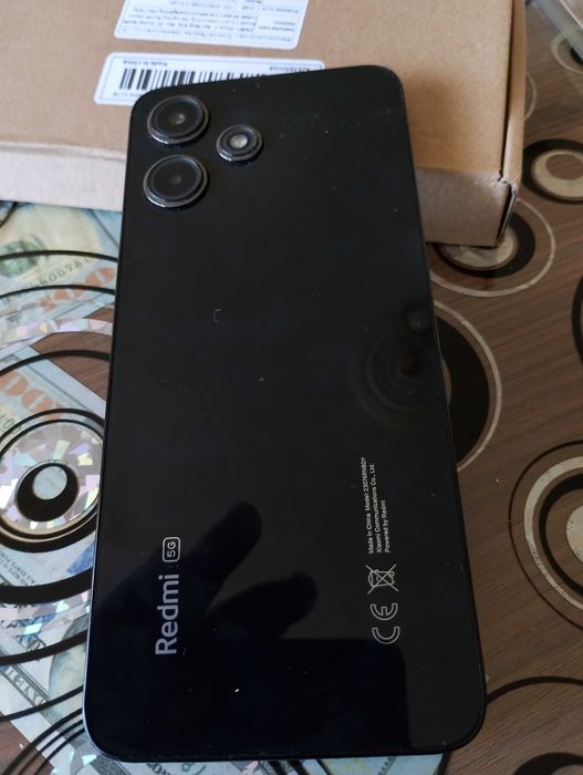 Продавам телефон Редми 12 5г