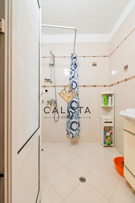 Дава се под наем Двустаен апартамент в София, Център - 60 кв.м за 712.98 € - Снимка #8