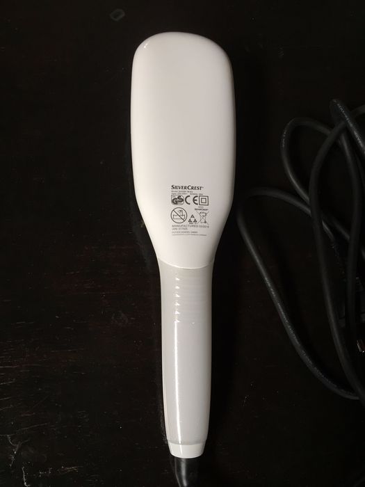 Професионална четка за изправяне на коса (чисто нова)