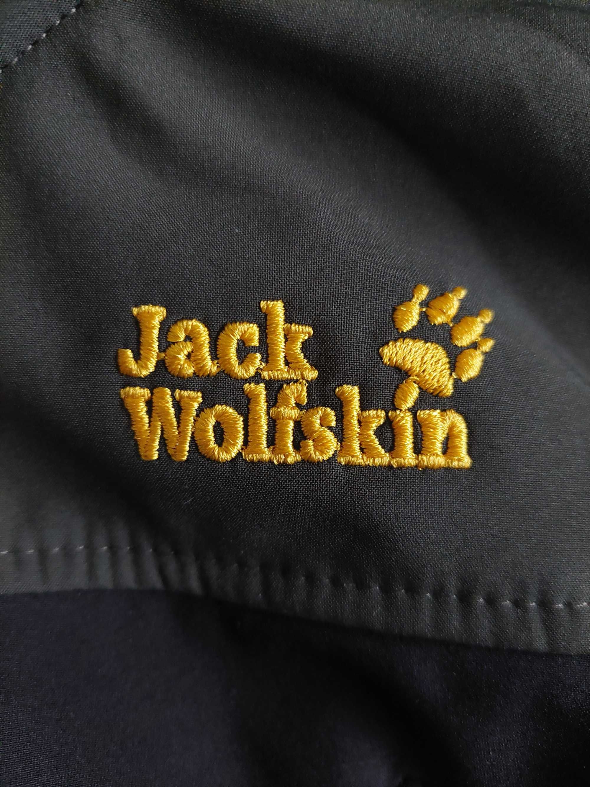 Яке Jack Wolfskin