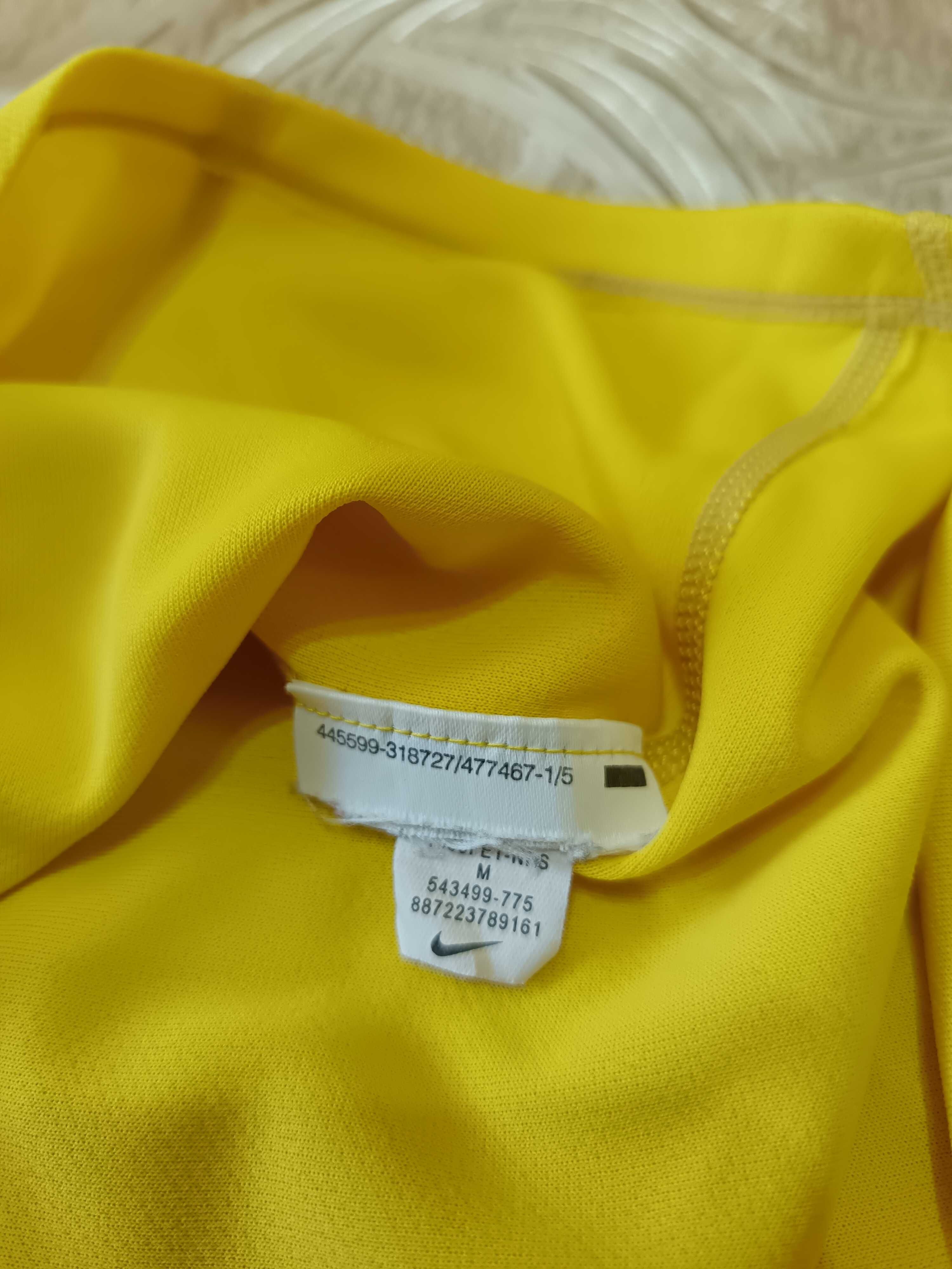Vând tricou Nike sport