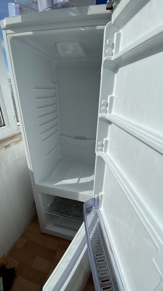 Продам холодильник.