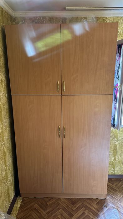 Небольшой шкаф. В буу