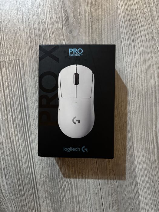 Logitech pro x superlight white