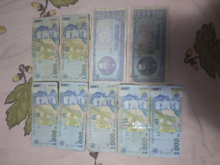 Vând lot de 9 bancnote vechi romanesti ieftin la 270 de lei toate