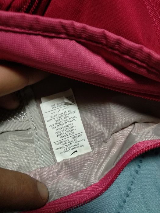 Vând geanta de dama pt sala Nike