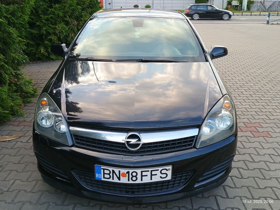 Opel Astra GTC 1.9 cdti