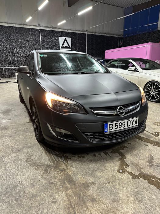 Opel Astra J 2013, 1.4 benzina , 88000 km reali