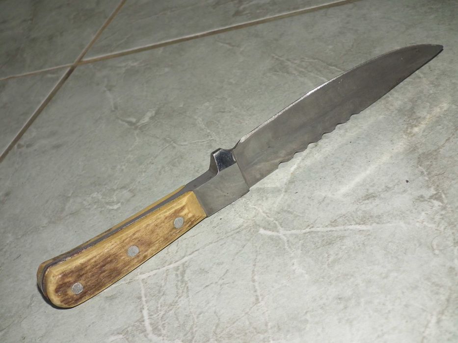 Cutit vintage cu plásele din corn pentru colectionari nr.13