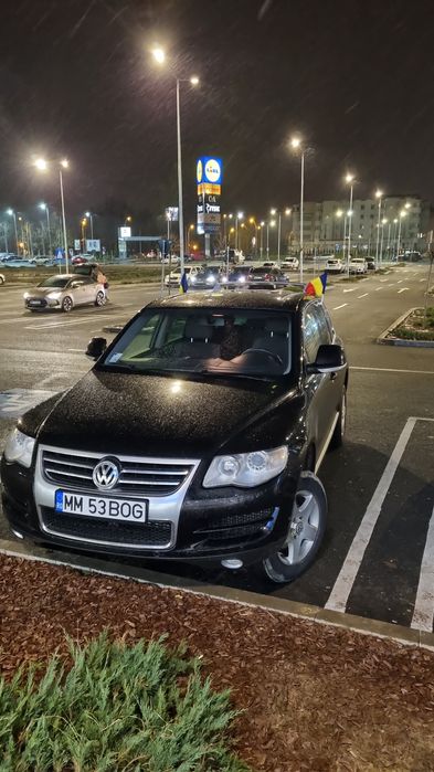 Vând vw touareg 2.5