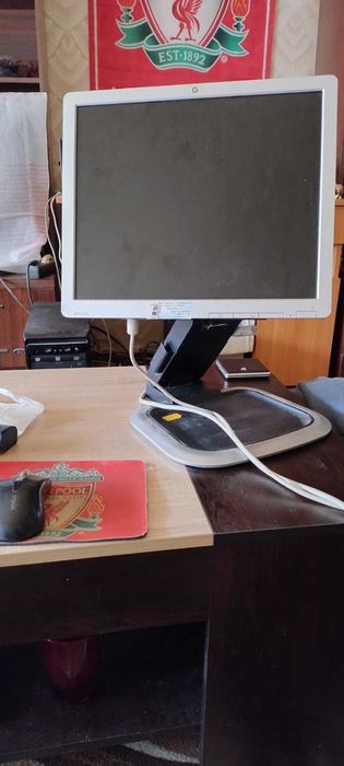 монитори втора употреба всички рабоатят перфектно