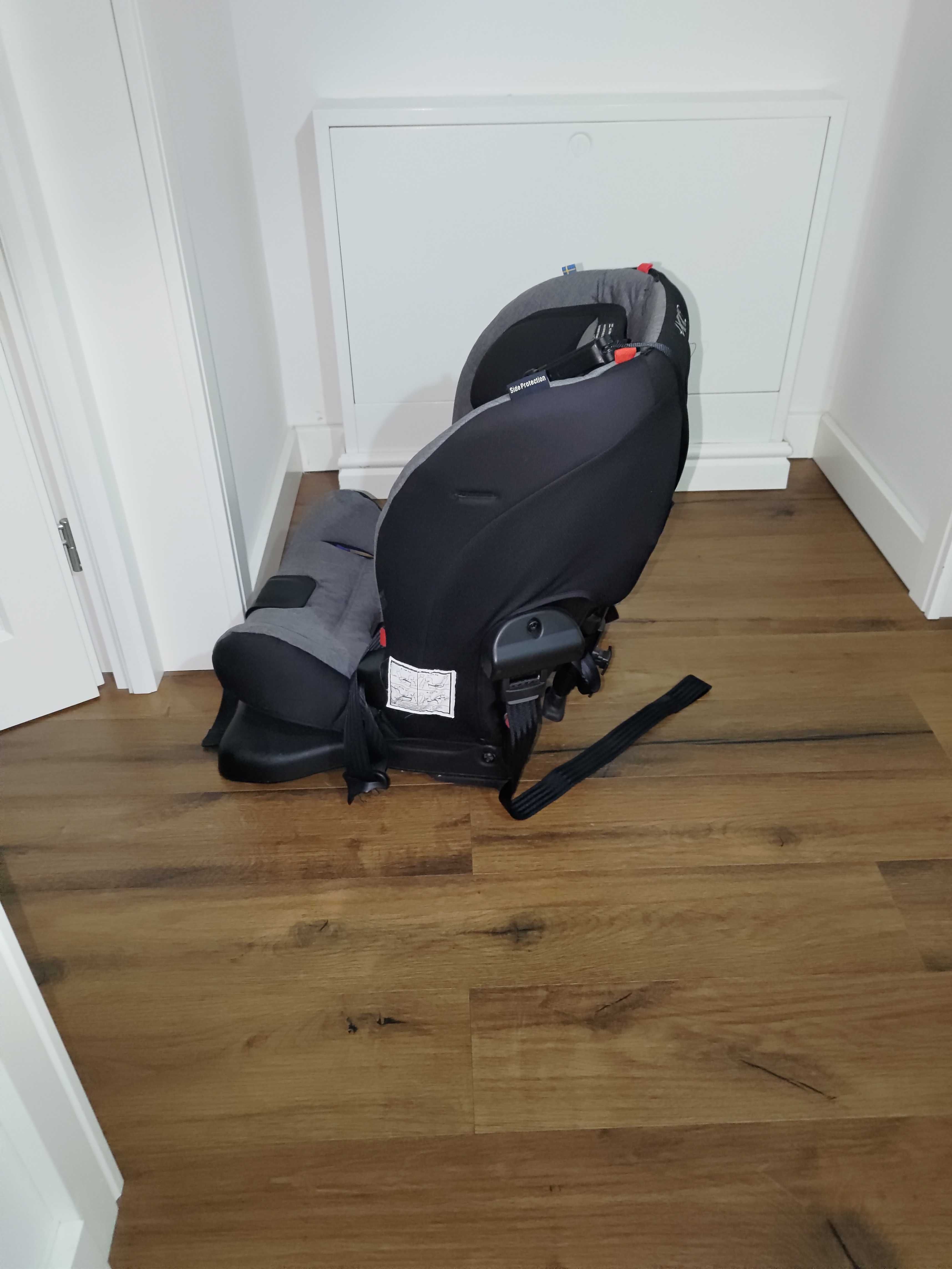 Vând scaun auto Axkid Duofix