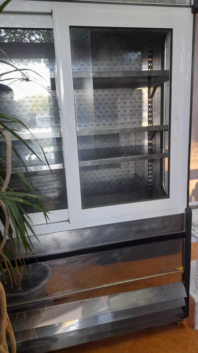 Хладилна витрина с външен компресор