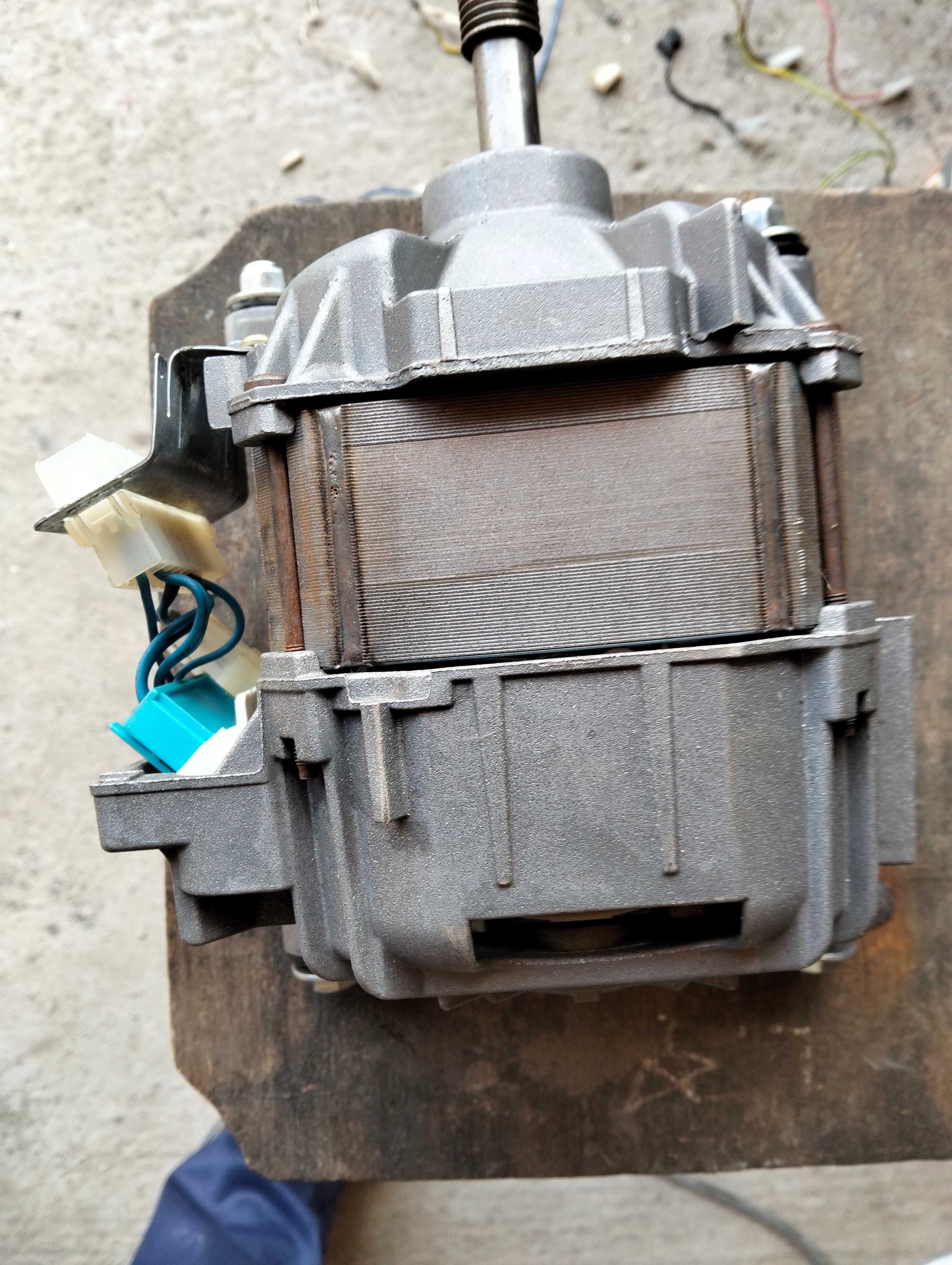 Motor mașină spalat
