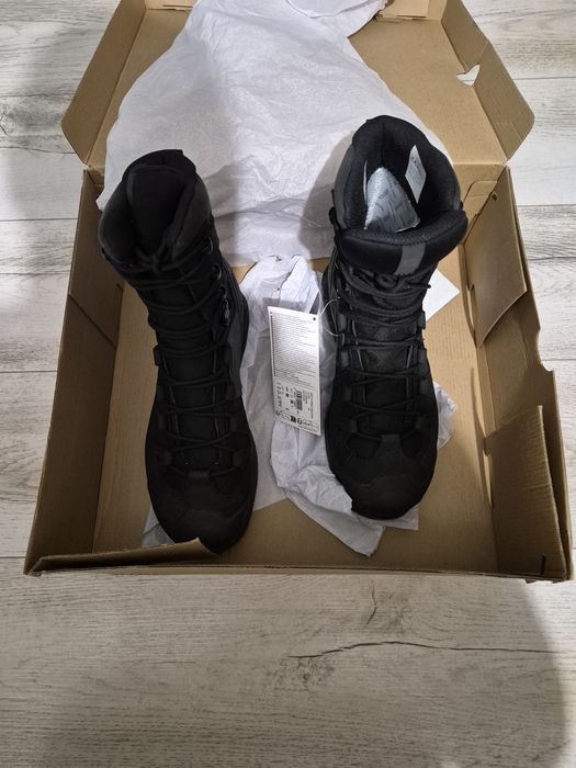 Bocanci tactici noi  mărimea 42 EU